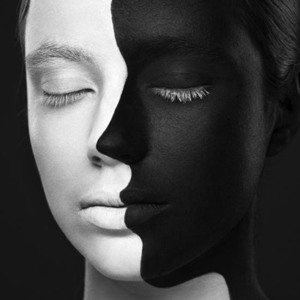 Черное и белое